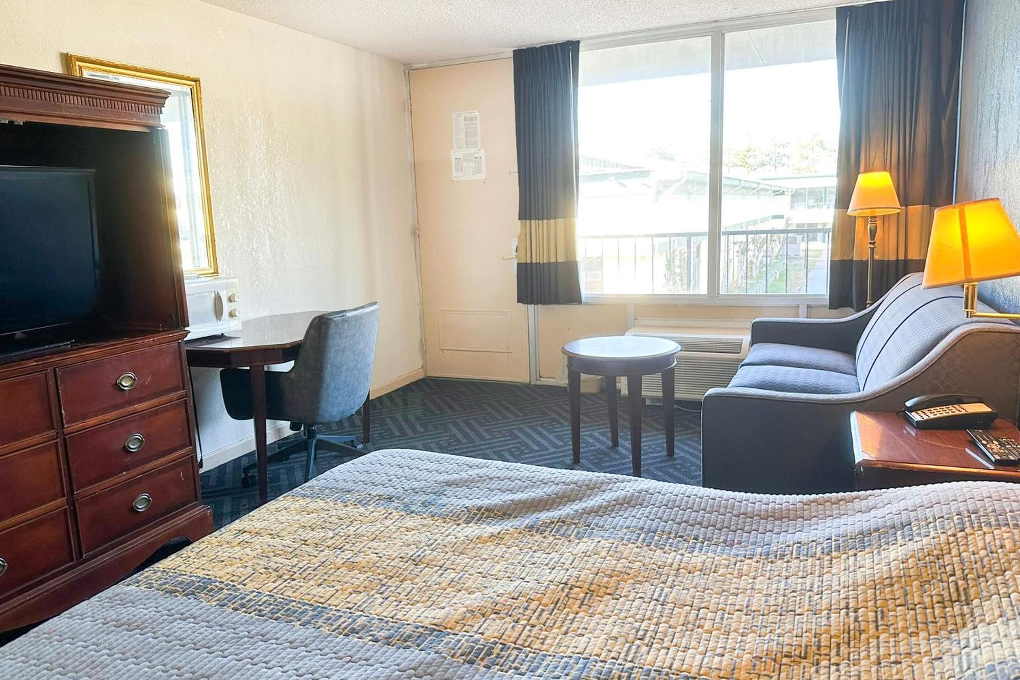 Super Inn & Suites By Oyo Milledgeville Eksteriør billede