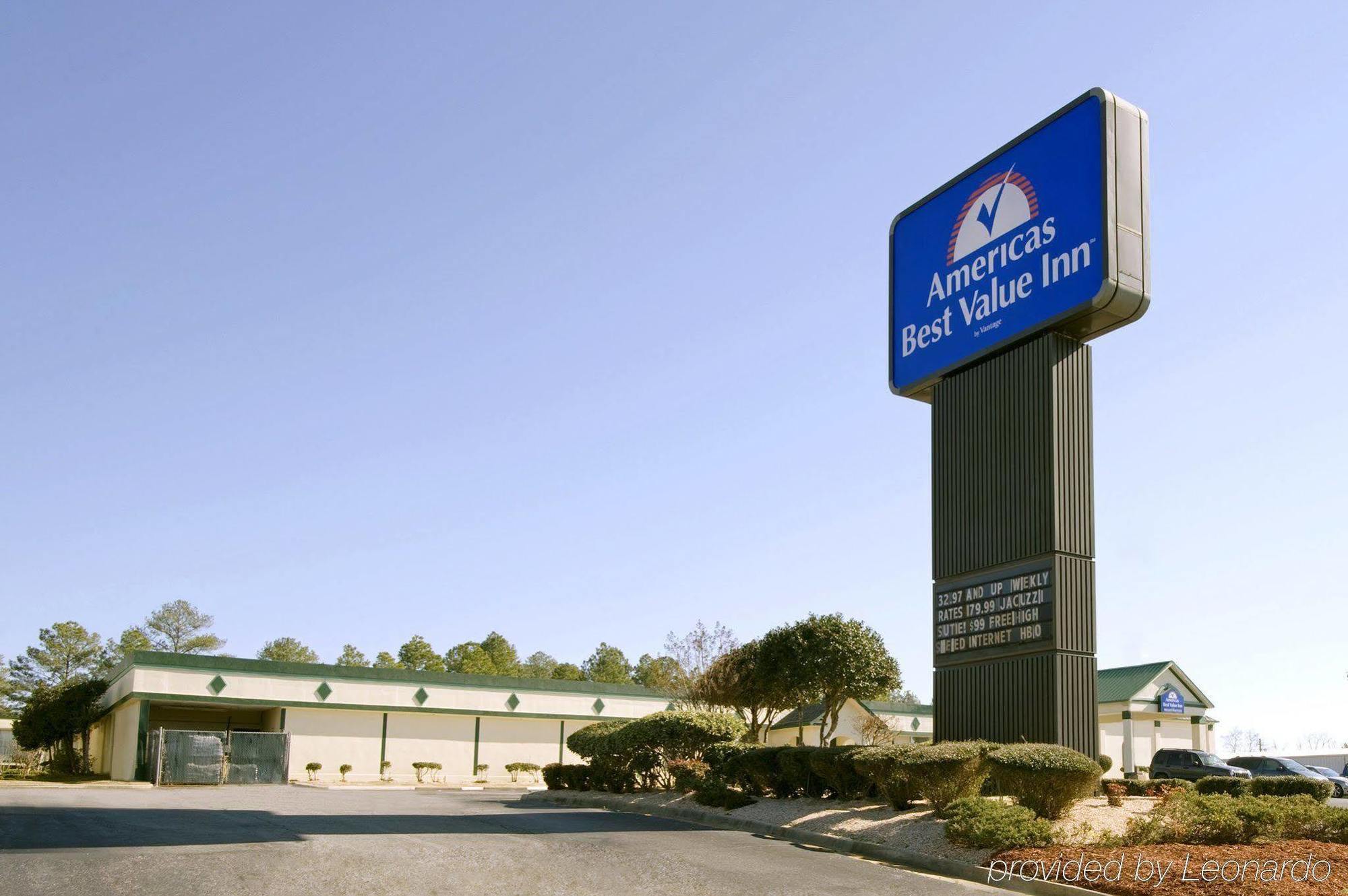 Super Inn & Suites By Oyo Milledgeville Eksteriør billede